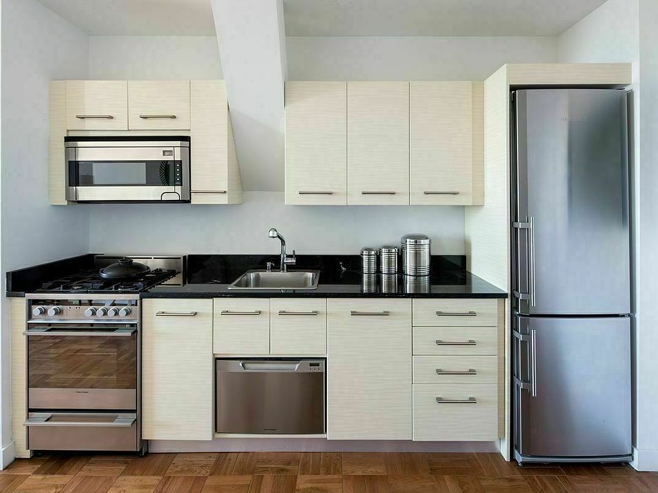 1st image of 20 Exchange Pl APT 817