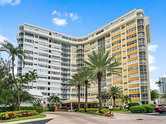 4th image of 100 Golden Isles Drive #413