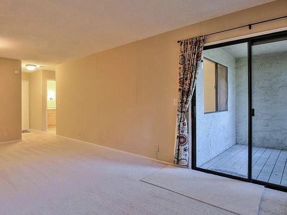 4th image of 980 Kiely Blvd Unit 325