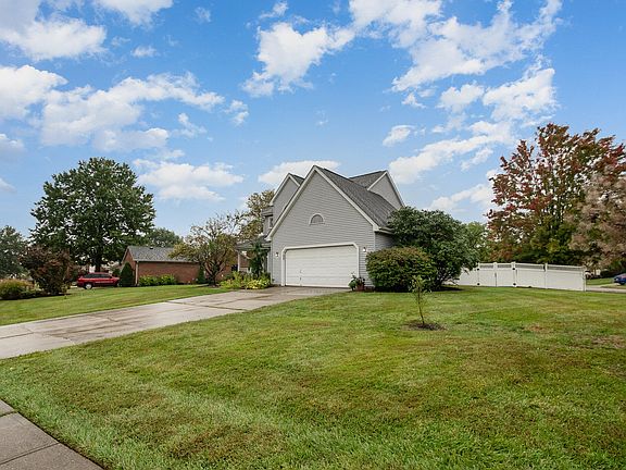 3rd image of 10177 Cedarwood Dr