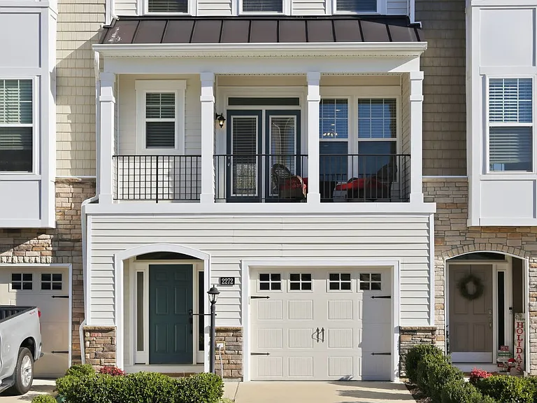2272 Perennial Cir — Photo 31