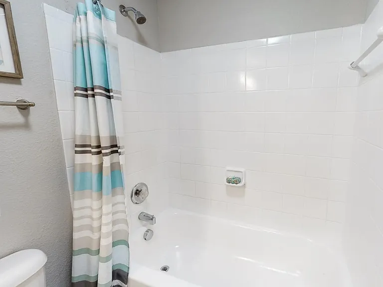 Brynwood Apartments — Photo 43