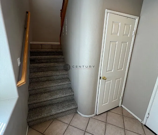 33455 Winston Way — Photo 2
