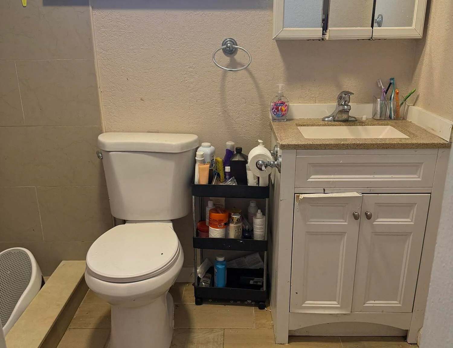 2 bed, 1.0 bath, 1368 sqft, $1,900 — Photo 4