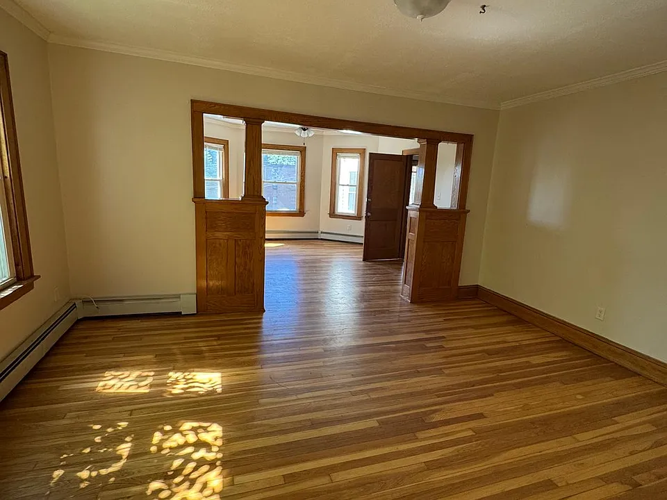 25 Long St #2