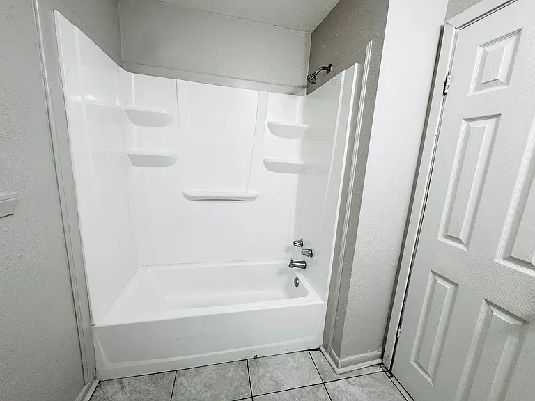3433 Hollywood St — Photo 19