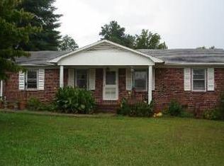 275 Foster St, Cowpens, SC 29330