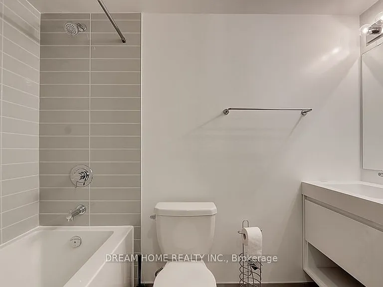 159 Wellesley St E #3304 — Photo 24