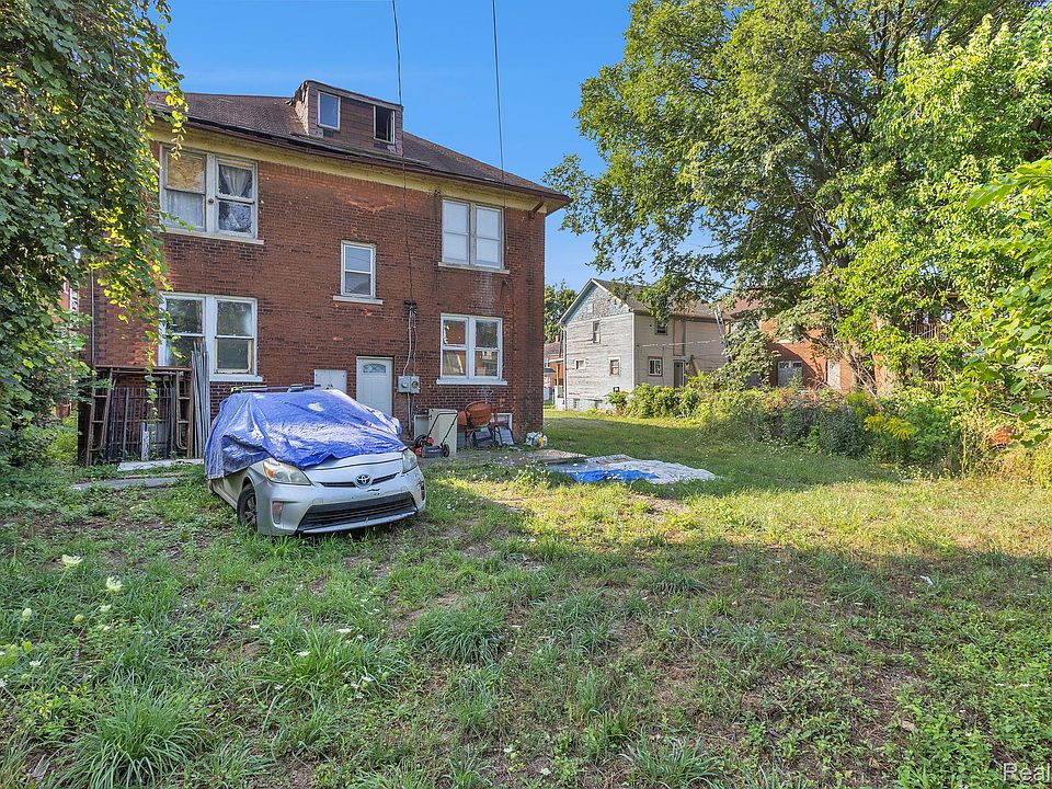 2300 W Buena Vista St, photo 24