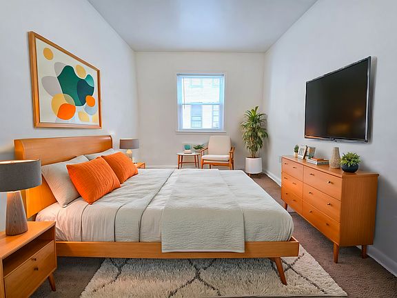 5th image of 4207 9th Ave Unit 2