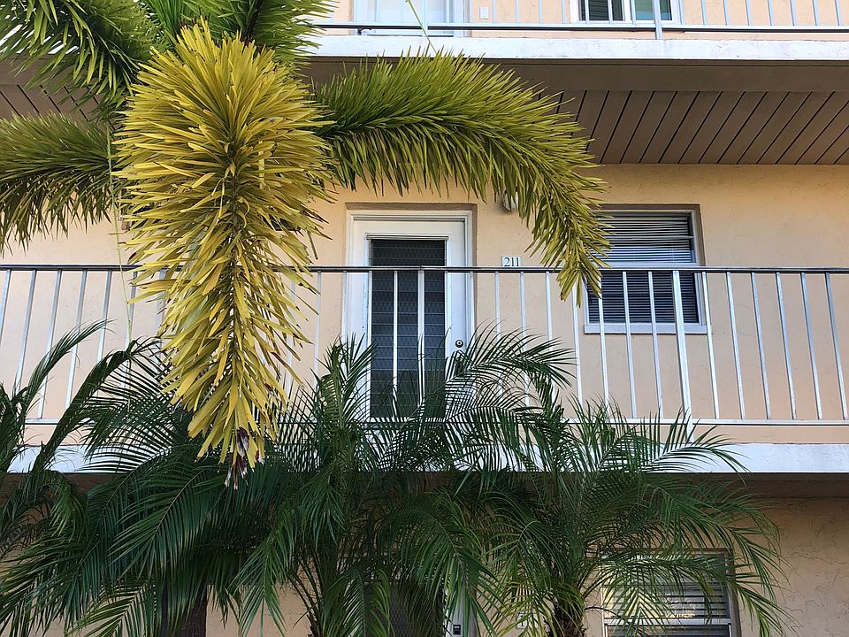 1st image of 2515 NE 2nd Ct APT 211