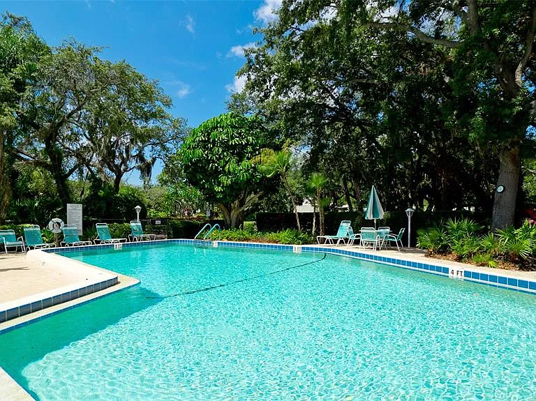 440 Palm Tree Dr — Photo 21