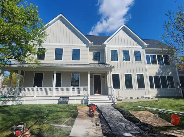 733 S Wayne St, Arlington, VA 22204