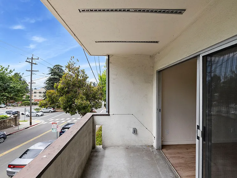 2467 Warring St — Photo 16