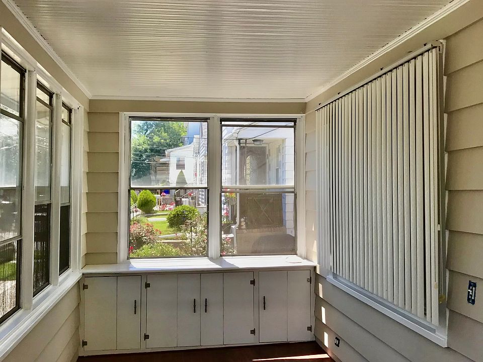 1st image of 114 Ridge Ave #1