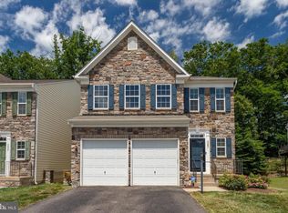 3461 Eagle Ridge Dr, Woodbridge, VA 22191