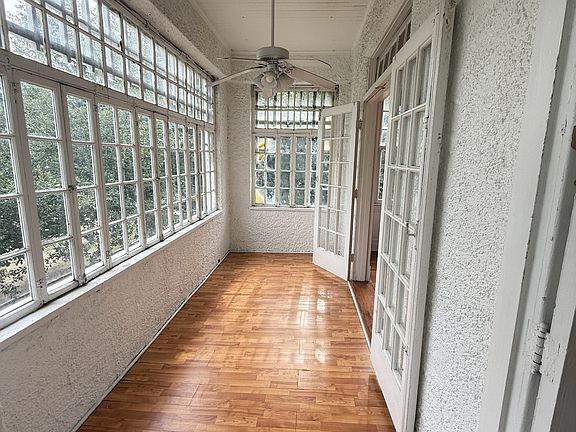 3rd image of 4620 Saint Charles Ave #11379242