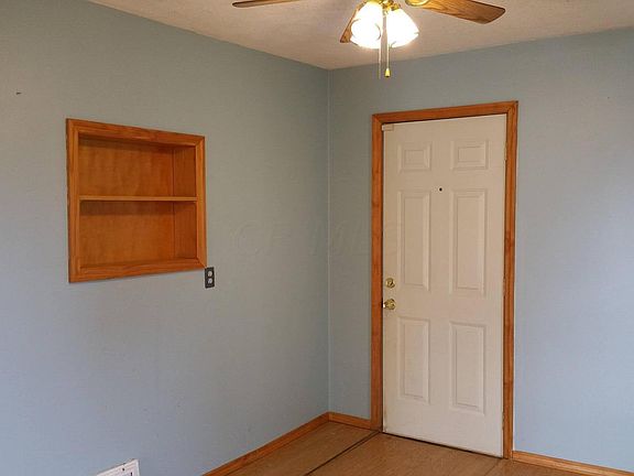 4th image of 2128 Earl Ave