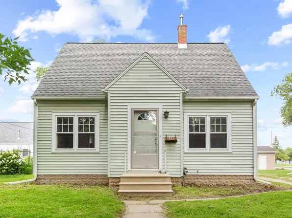 1657 Bertch Ave, Waterloo, IA 50702
