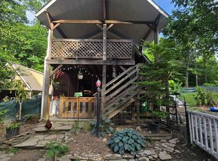 1480 Davis Mountain Rd, Hendersonville, NC 28739