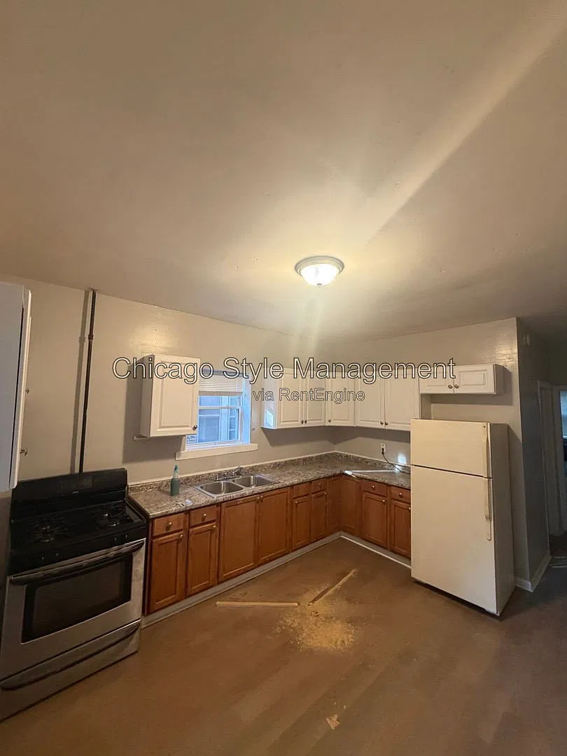 3 bed, 1.0 bath, $1,550 — Photo 4