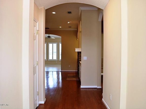 5th image of 10865 Skylark Manor Ct