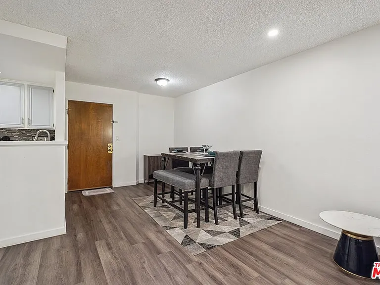 22100 Burbank Blvd #260G — Photo 4