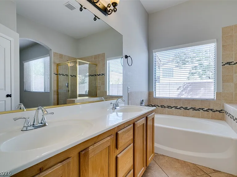1404 Pullman Pointe Ct — Photo 37