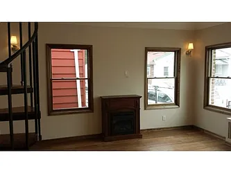 Sold by DONT USE Dreamlife Realty