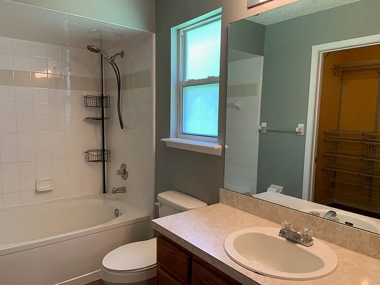 2704 Ian Ct — Photo 10