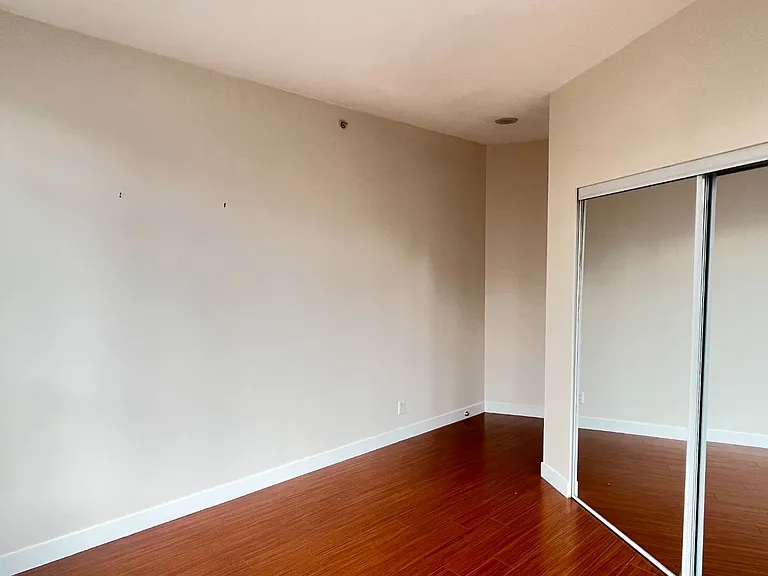 1050 Smithe St #803 — Photo 8