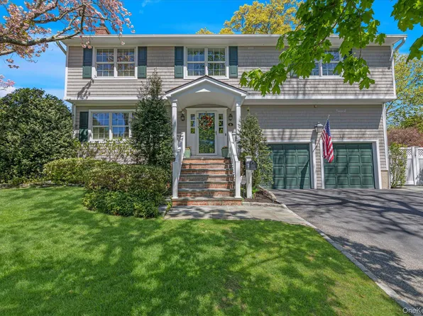 6 Maple Avenue, Locust Valley, NY 11560