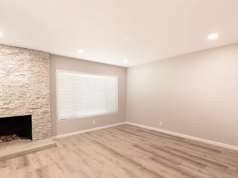 18351 Gum Tree Ln — Photo 10