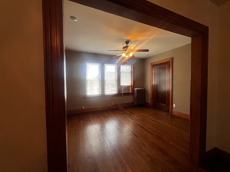 Middle room.