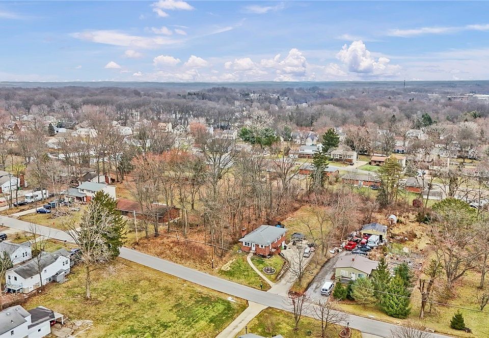 1st image of Pardee Rd