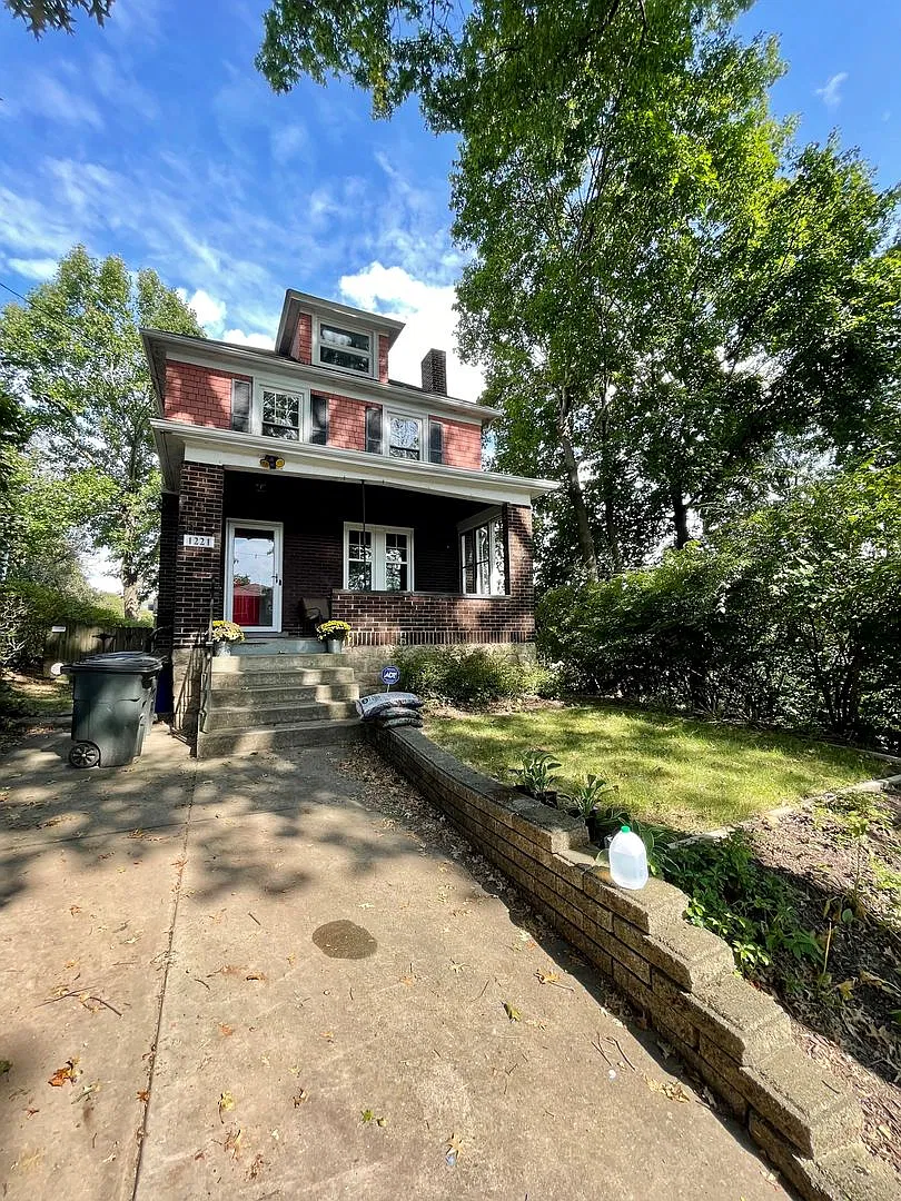 Regent Square Area - 3 Bed 1.5 Bath - Stunning Updates! — Photo 1