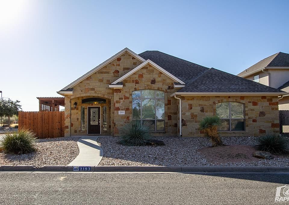 1st image of 2193 Club House Ln