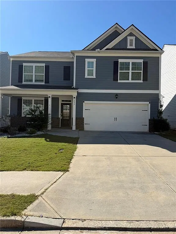 5 bed, 3.0 bath, 2822 sqft, $2,575 — Photo 2