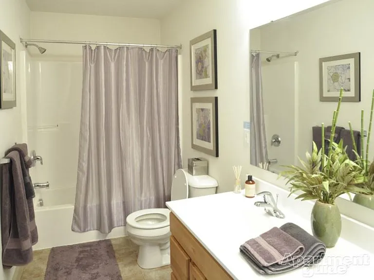 Sunpointe Townhomes — Photo 16