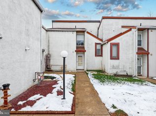 15 Weymouth Ct #15, York, PA 17404