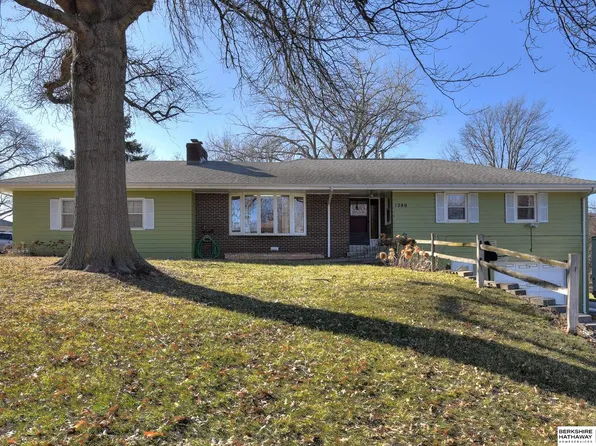 1280 S 165th St, Omaha, NE 68130