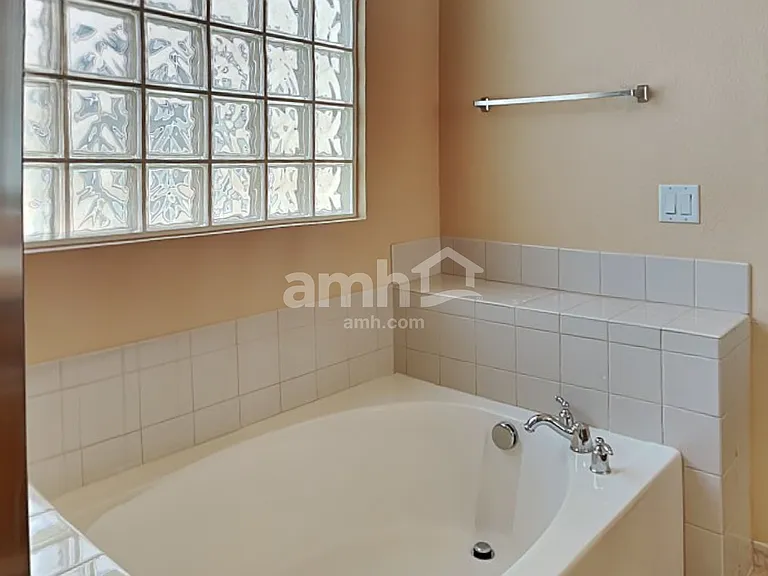 2028 Silver Blaze Ct — Photo 18
