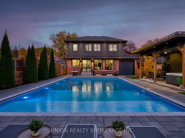 400 Rouge Hills Dr, Toronto, ON M1C 2Z5