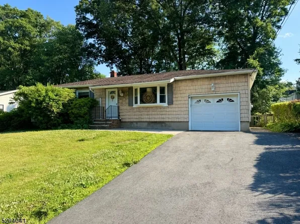 17 Highland Rd, Jefferson Twp., NJ 07438