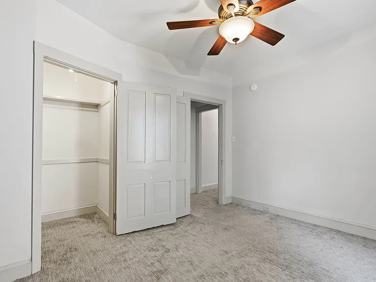 339 E Chestnut St — Photo 12