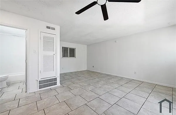 5210 Joe Sayers Ave #C — Photo 10
