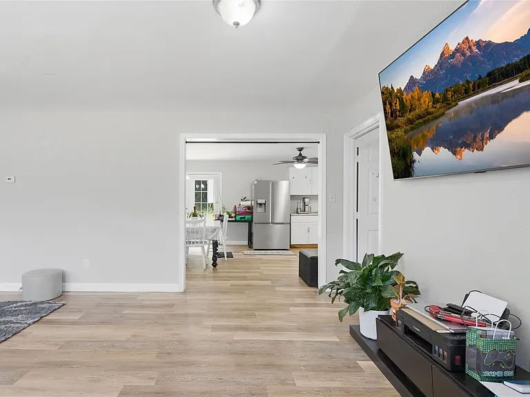 700 Butler Dr — Photo 4