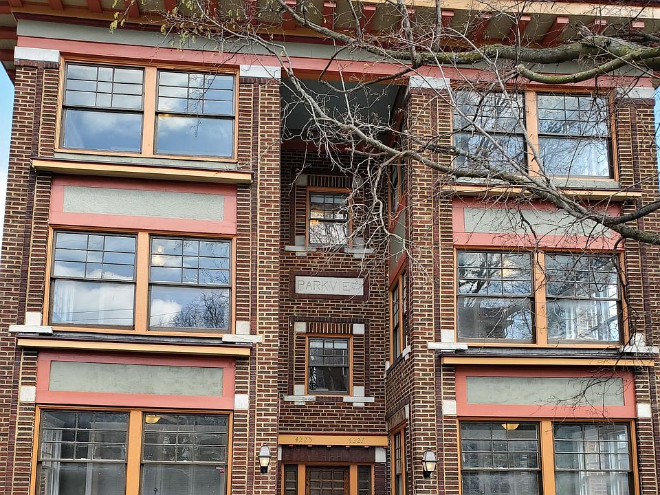 4225 4227 Locust