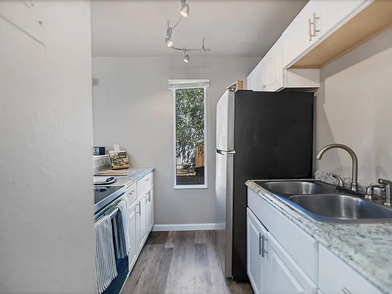 4390 Loomis Ave #A — Photo 2
