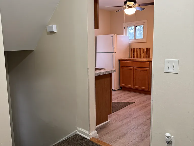 435 Brooks Ave #UP — Photo 34